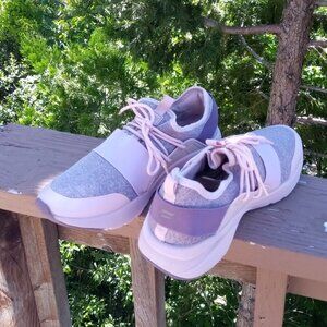 Fabletics Zuma Studio sneakers sz 8